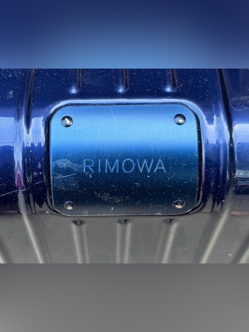 GOOD/USED RIMOWA Check-In L Style Hard Shell Deep Blue Suitcase